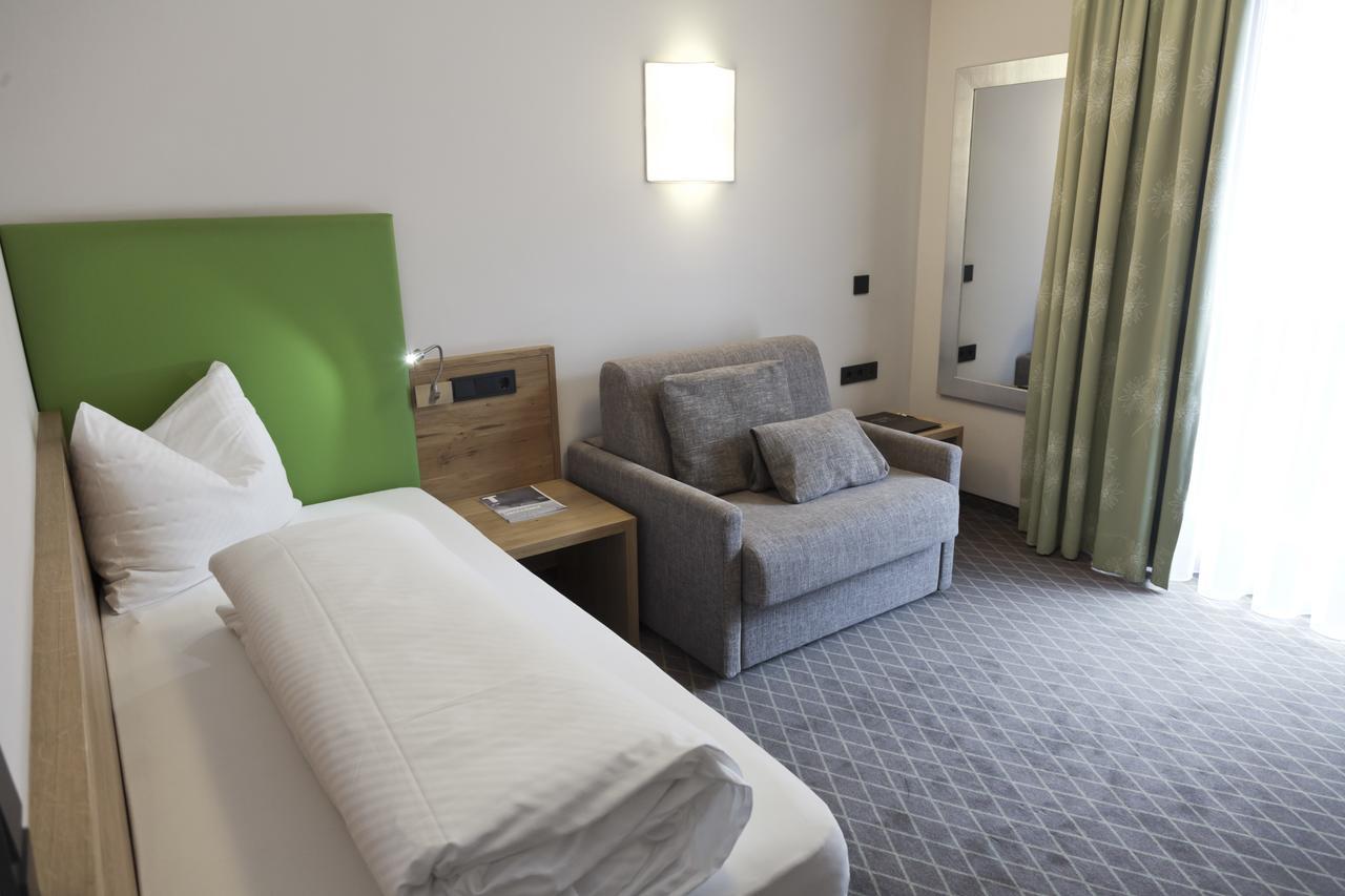 Hotel Mozart Ландек Екстер'єр фото